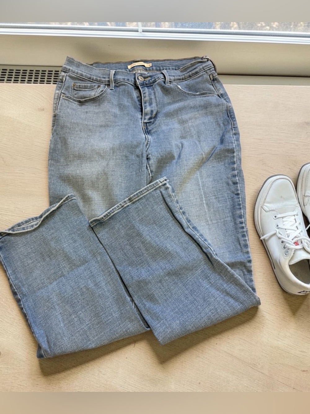 Levi’s 505 Straight Leg Jeans Light Wash Size 10 Classic Denim